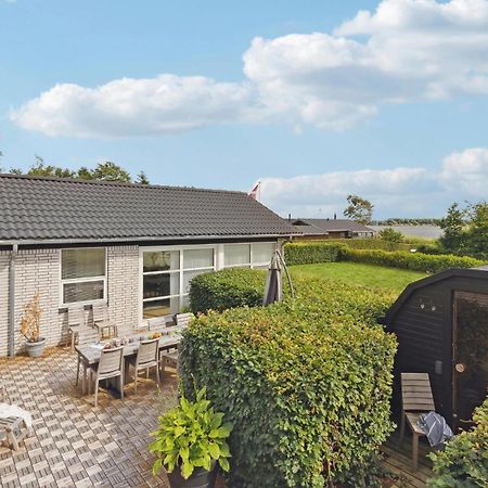 Gorgeous Home In Sunds With Kitchen Eksteriør bilde