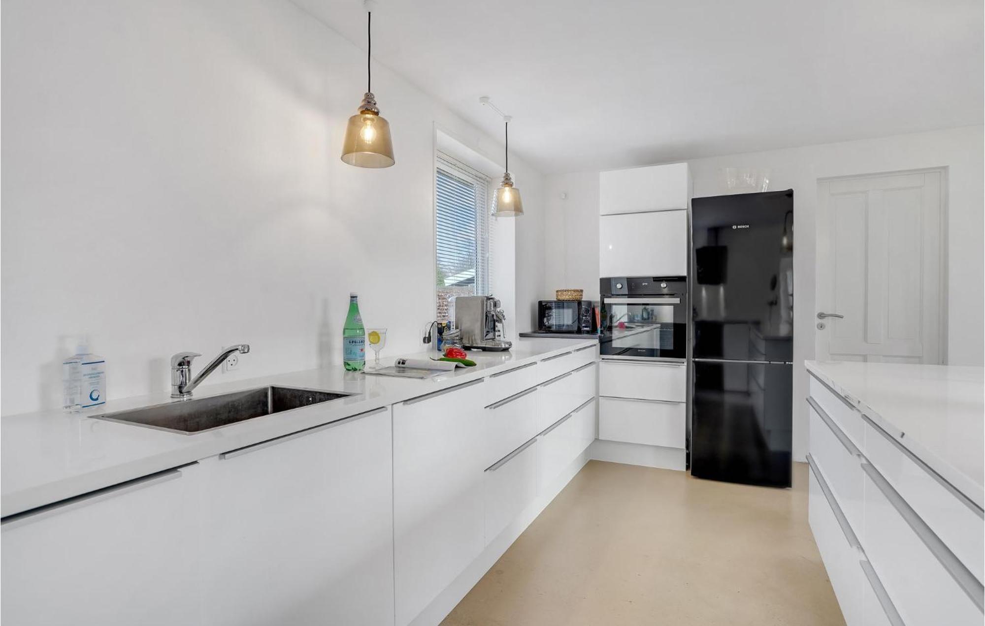 Gorgeous Home In Sunds With Kitchen Eksteriør bilde