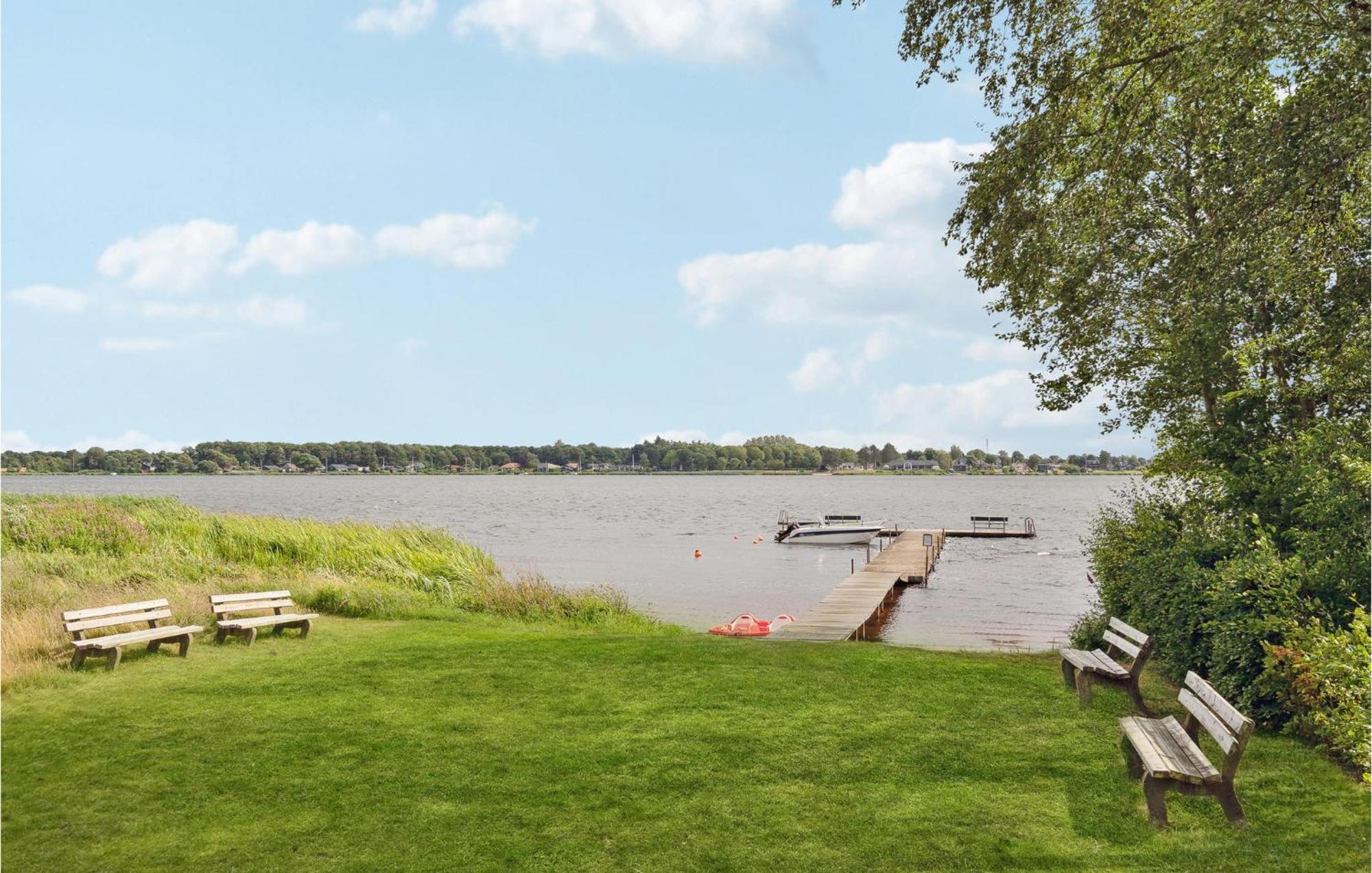 Gorgeous Home In Sunds With Kitchen Eksteriør bilde