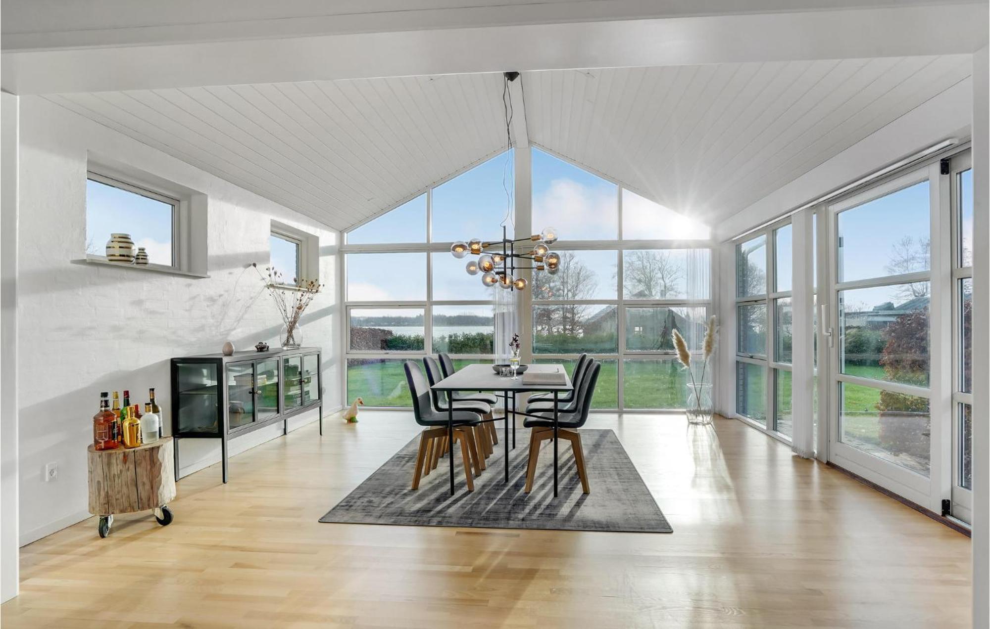 Gorgeous Home In Sunds With Kitchen Eksteriør bilde