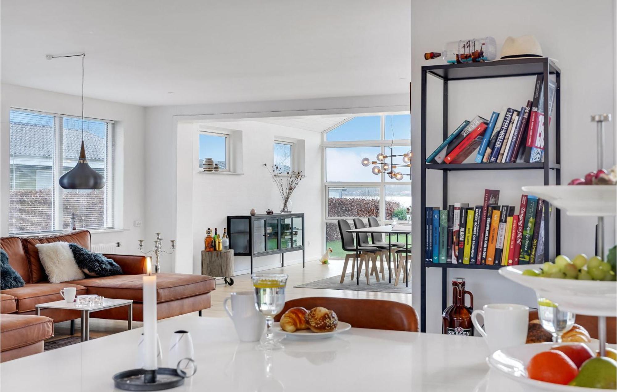 Gorgeous Home In Sunds With Kitchen Eksteriør bilde